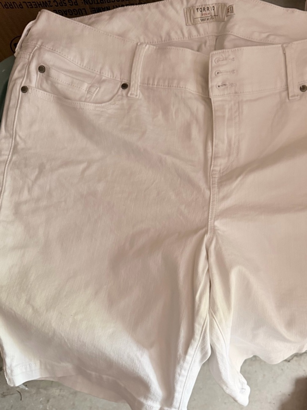 NWT- Torrid White Bermuda Triple Button Jean Shorts